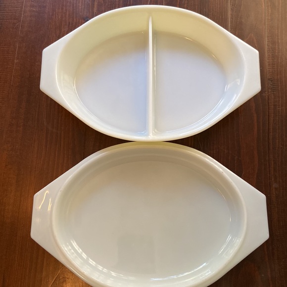 Vintage 1967-72 Pyrex Verde (gooseberry) casserole - Picture 4 of 8